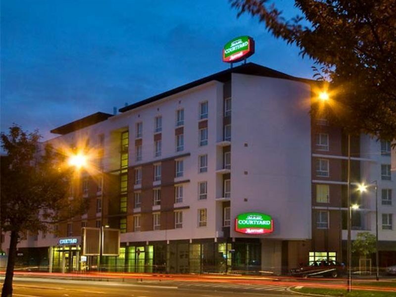 Courtyard By Marriott Paris Saint Denis Hotel Ngoại thất bức ảnh